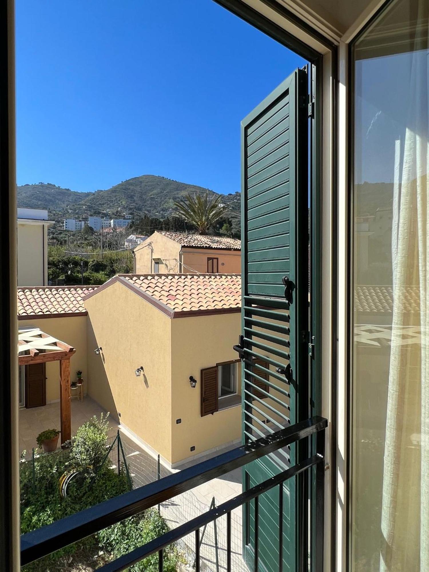 Casa Scirocco Apartment Чефалу Екстериор снимка