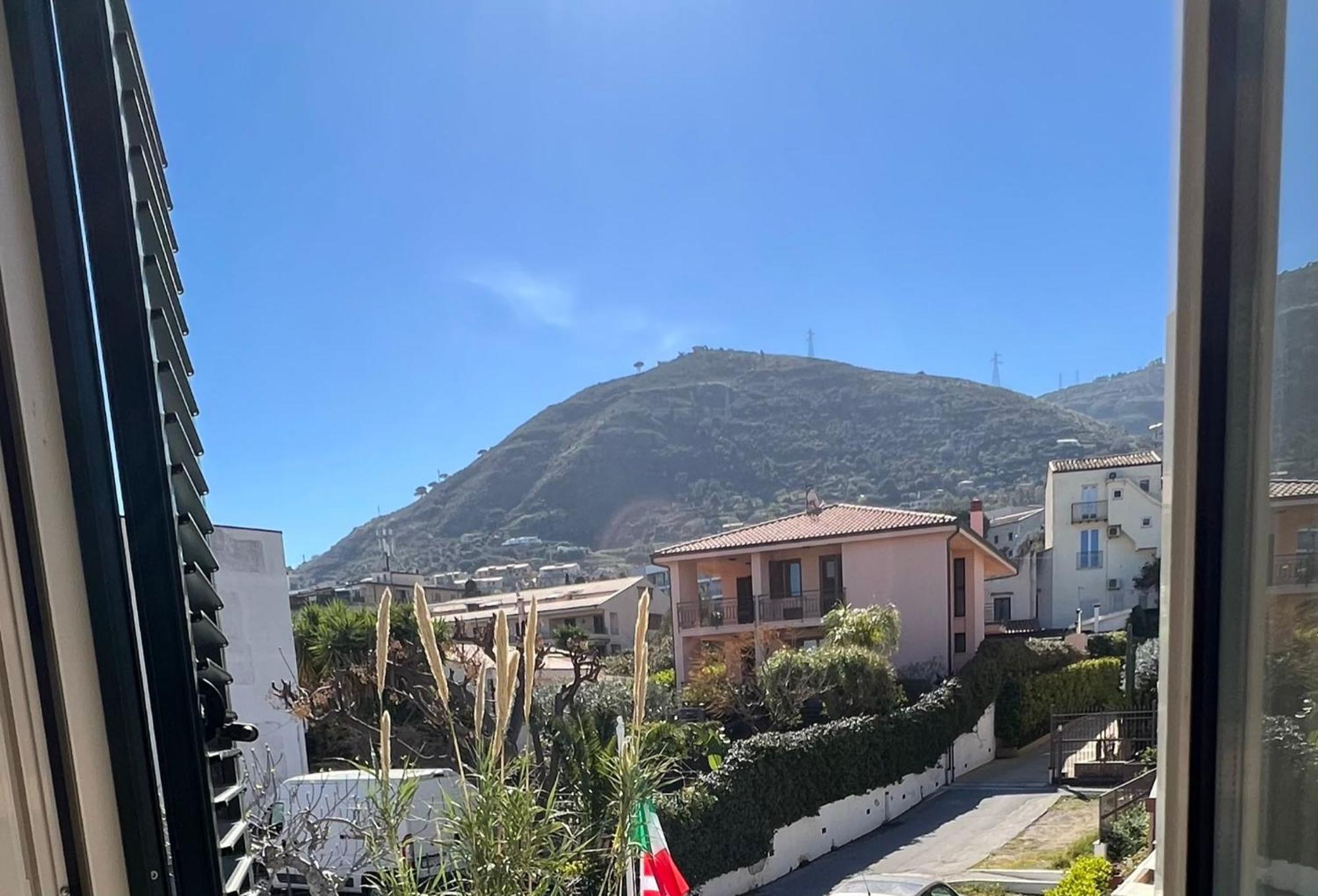 Casa Scirocco Apartment Чефалу Екстериор снимка